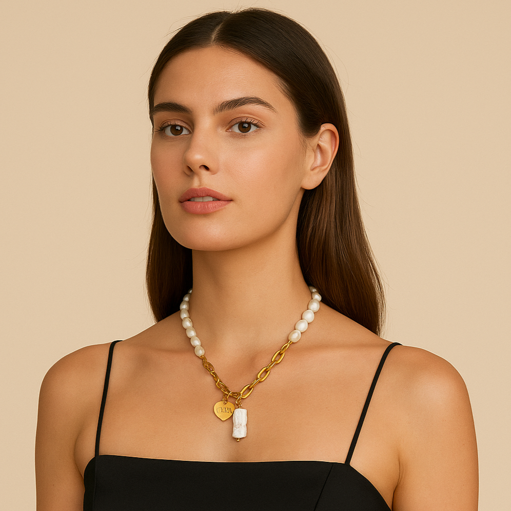 Love Pearl & Gold Link Necklace | قلادة اللؤلؤ والحلقات الذهبية