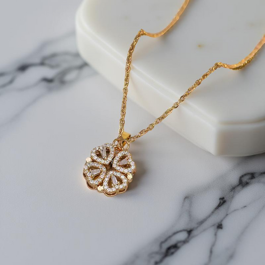 Mini Linked Hearts Necklace | عقد القلوب الصغيرة المتصلة
