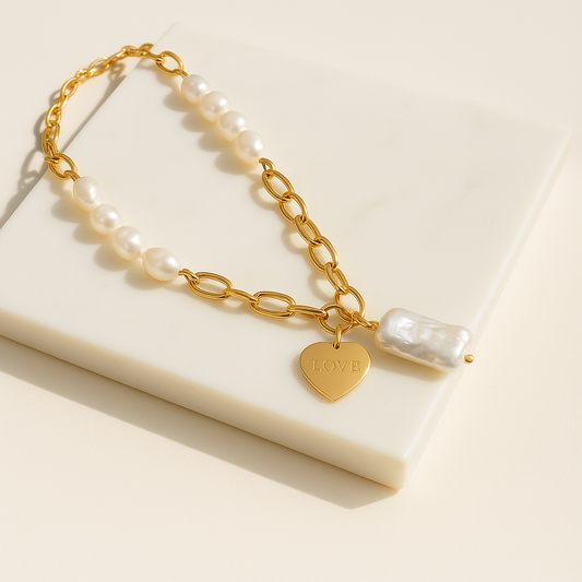 Love Pearl & Gold Link Necklace | قلادة اللؤلؤ والحلقات الذهبية
