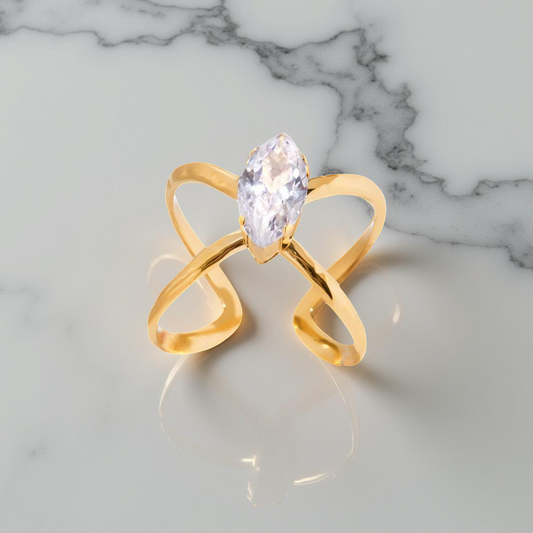 Eternal Curves Ring – Marquise Glow | خاتم الانحناءات الأبدية – توهج الماركيز