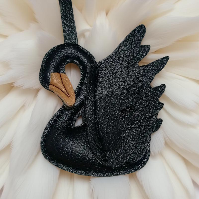 Black Swan Charm | تعليقة بجعة سوداء